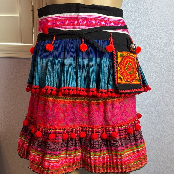 Tribal Southwestern Bohemian Wraparound and Under Skirts Pom Pom Accents Shipibo - Picture 8 of 8